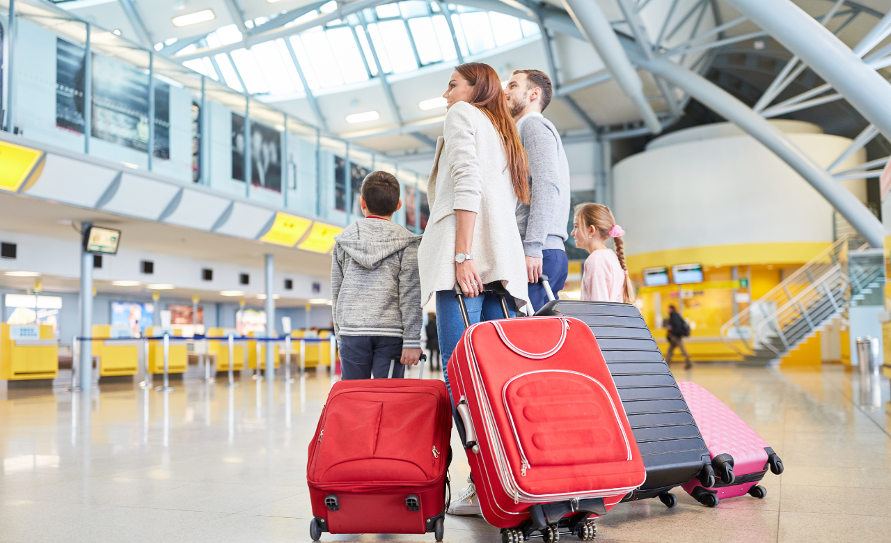 اپنے پیاروں کو دبئی بلائیں — فیملی ویزا کا آسان طریقہ